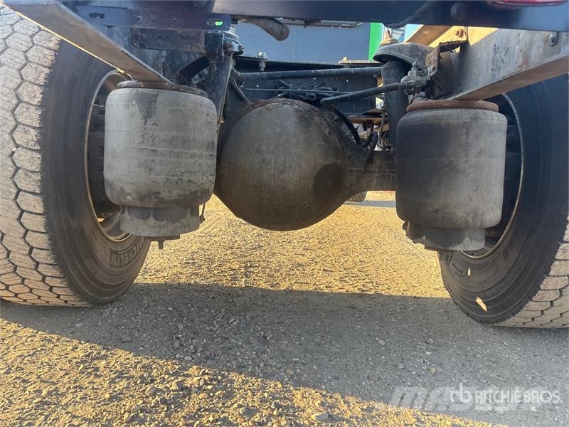 Peterbilt 337 Кабины