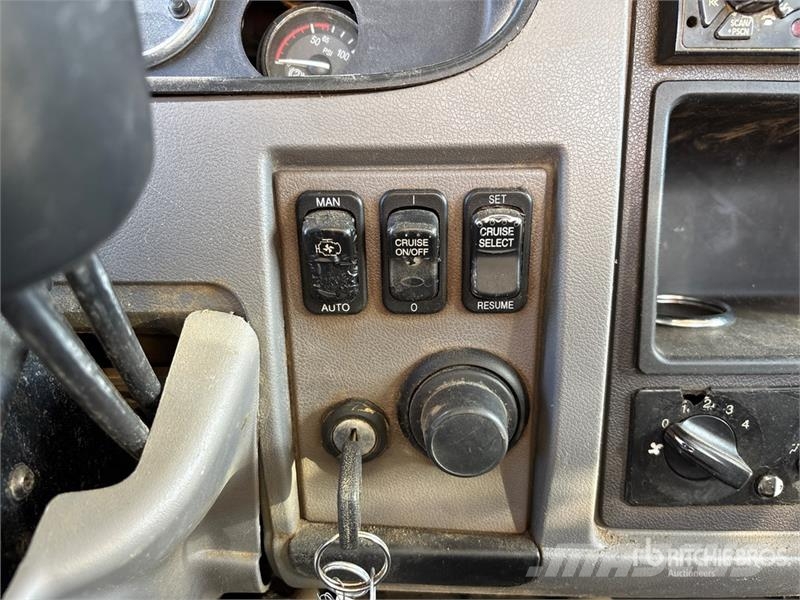 Peterbilt 337 Kabine i unutrašnjost