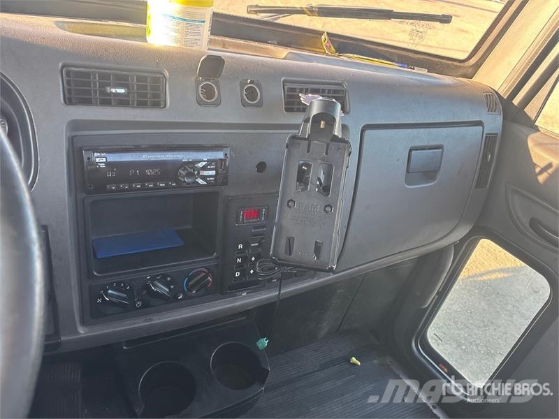 Peterbilt 337 Кабины