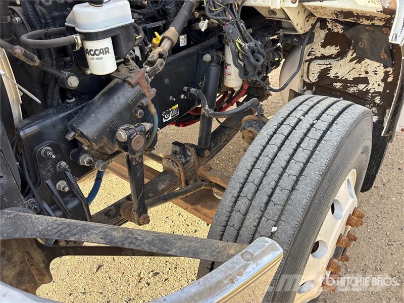 Peterbilt 337 Kabine i unutrašnjost