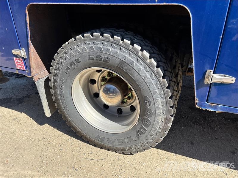 Peterbilt 337 مركبات الأغراض العامة