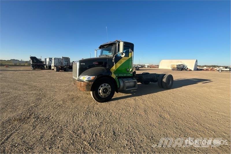 Peterbilt 337 Кабины
