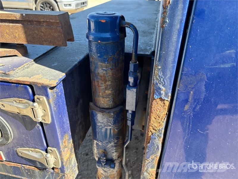 Peterbilt 337 مركبات الأغراض العامة
