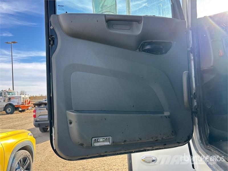 Peterbilt 337 Kabine i unutrašnjost
