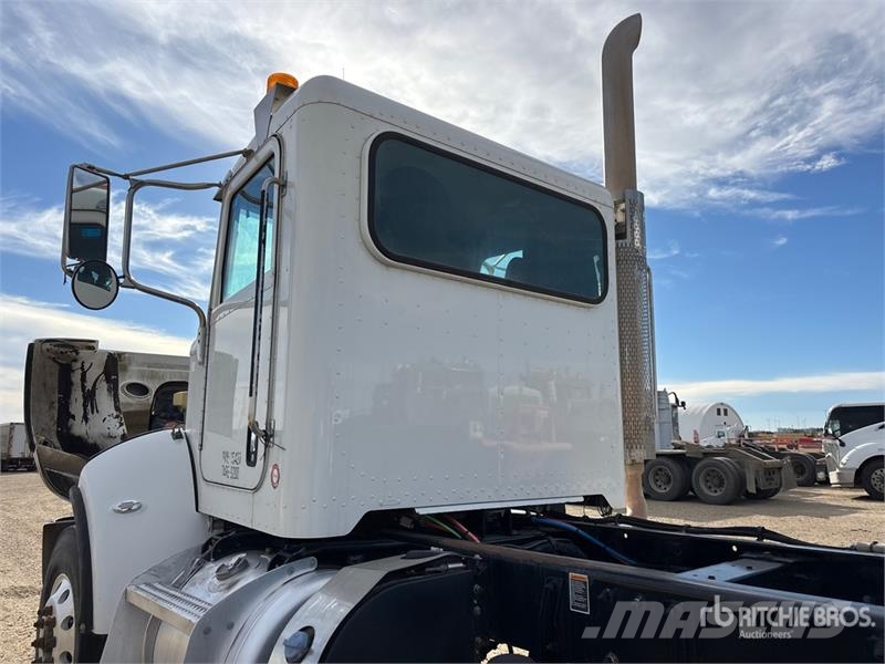 Peterbilt 337 Kabine i unutrašnjost