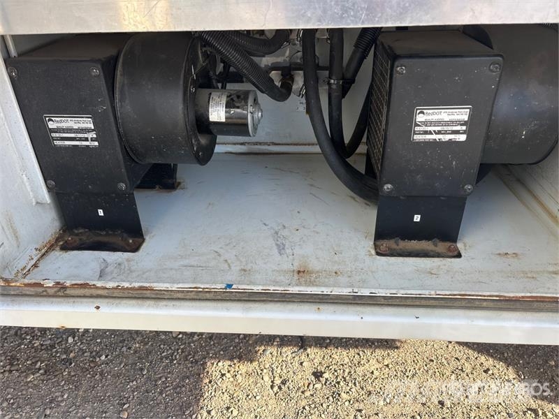 Peterbilt 337 Motrici cisterna