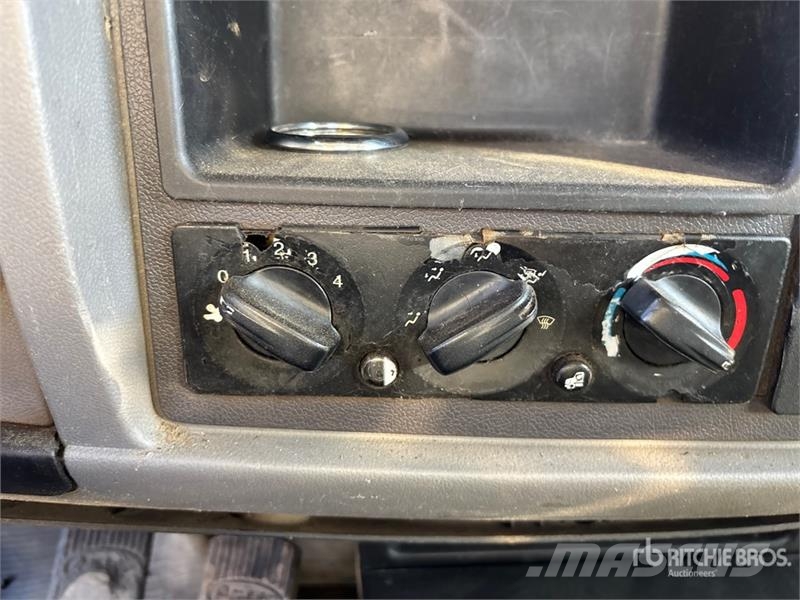 Peterbilt 337 Kabine i unutrašnjost