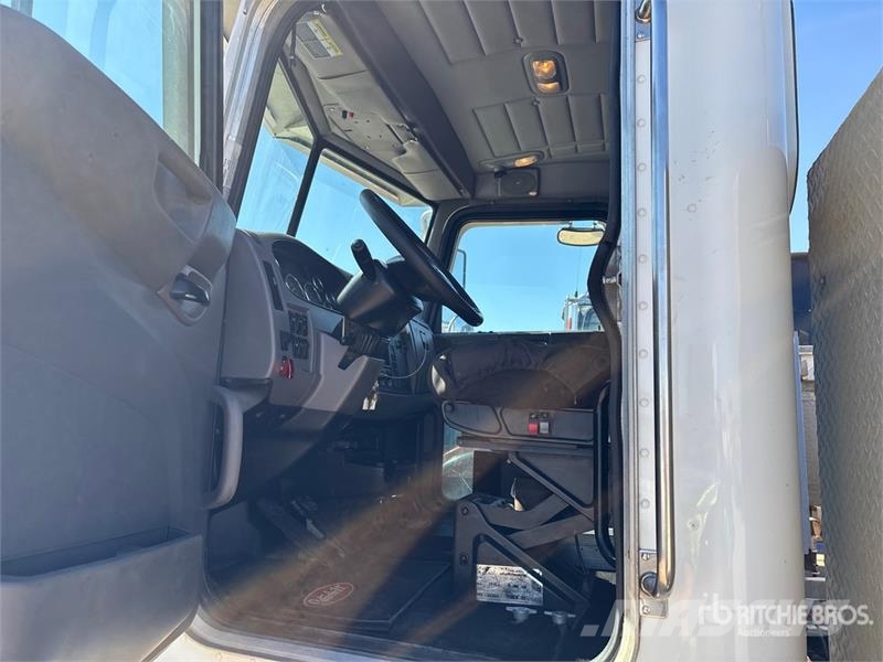 Peterbilt 337 مركبات الأغراض العامة