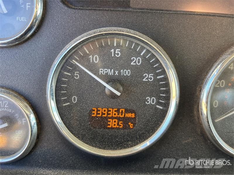 Peterbilt 337 Kabine i unutrašnjost