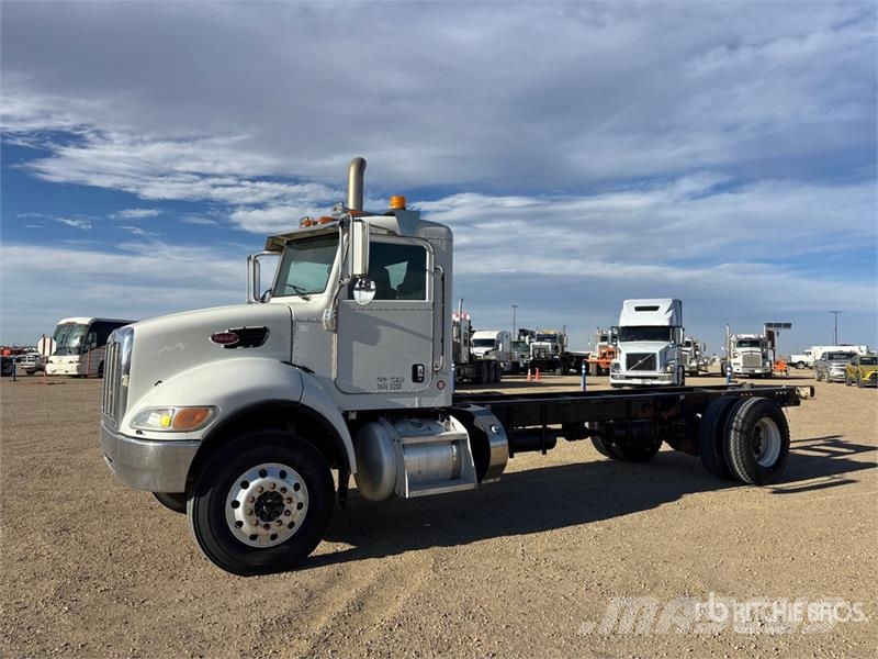 Peterbilt 337 Kabine i unutrašnjost