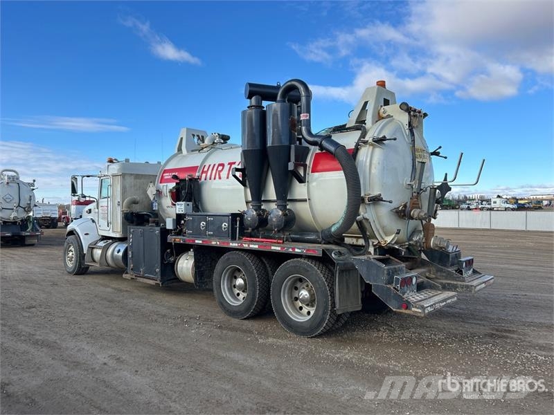 Peterbilt 348 Kombiji / vakuumski kamioni