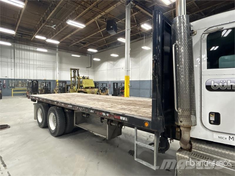 Peterbilt 348 Flatbed / Dropside trucks