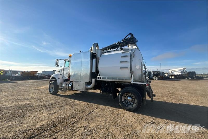 Peterbilt 348 Slamsugere
