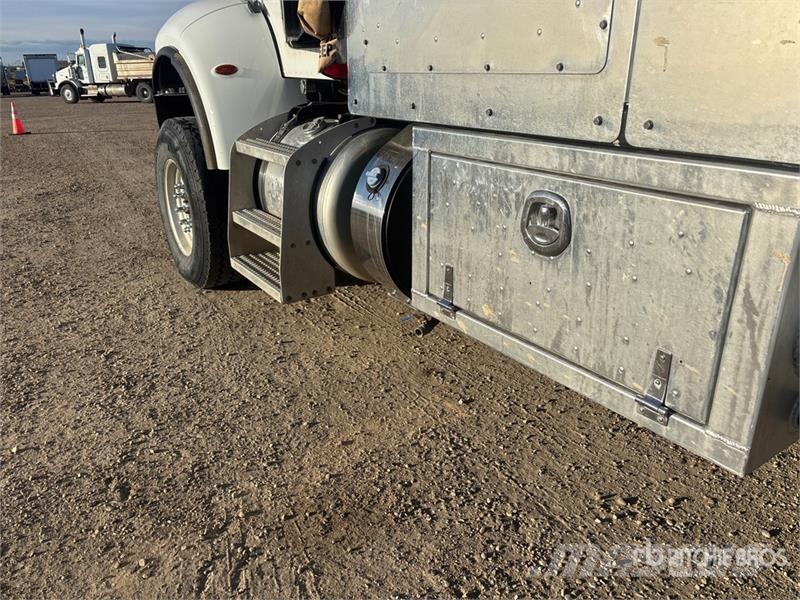 Peterbilt 348 Slamsugere