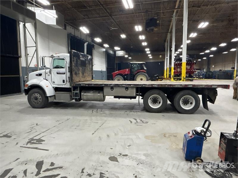 Peterbilt 348 Flatbed / Dropside trucks