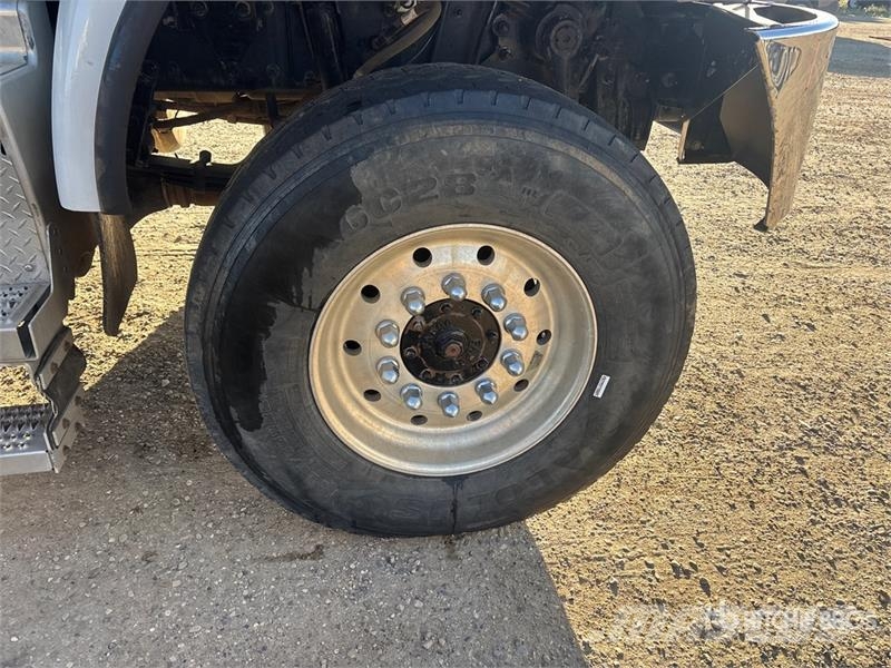 Peterbilt 348 Slamsugere