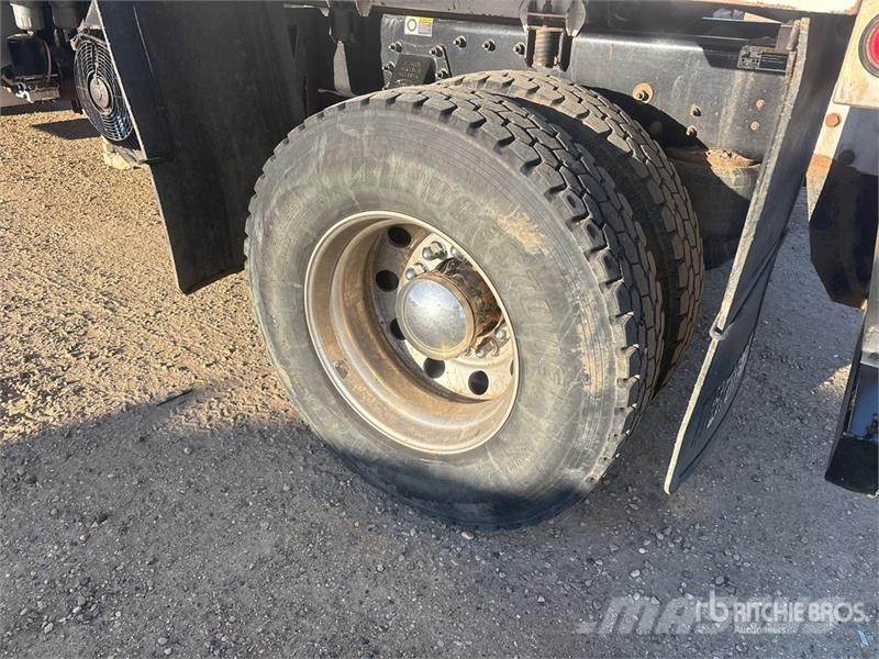 Peterbilt 348 Slamsugere