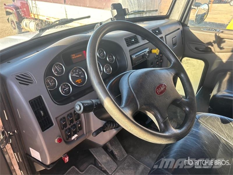 Peterbilt 348 Slamsugere