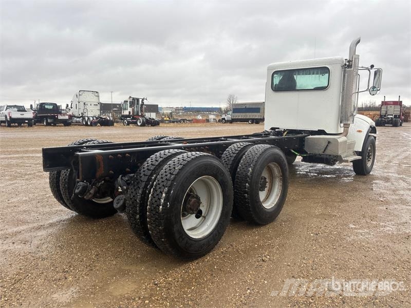 Peterbilt 348 6x4 Cab and Chassis Kabine i unutrašnjost