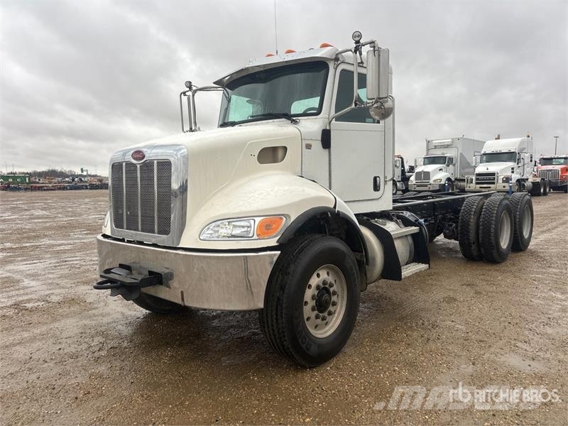 Peterbilt 348 6x4 Cab and Chassis Kabine i unutrašnjost