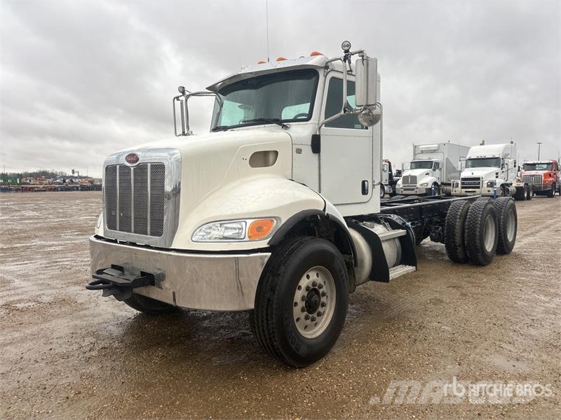 Peterbilt 348 6x4 Cab and Chassis Kabine i unutrašnjost