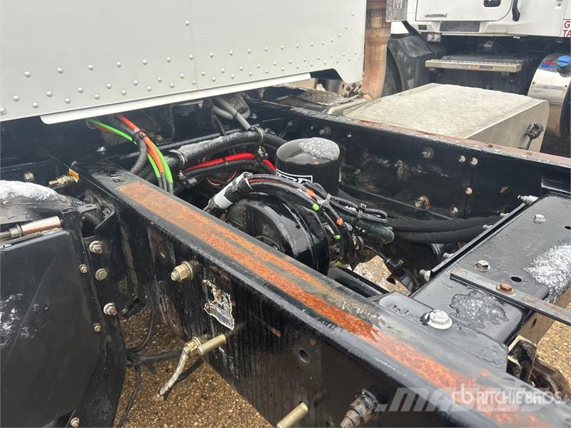 Peterbilt 348 6x4 Cab and Chassis Kabine i unutrašnjost