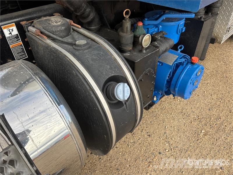 Peterbilt 348 6x4 Sewer Cleaner Truck Ассенизаторские машины