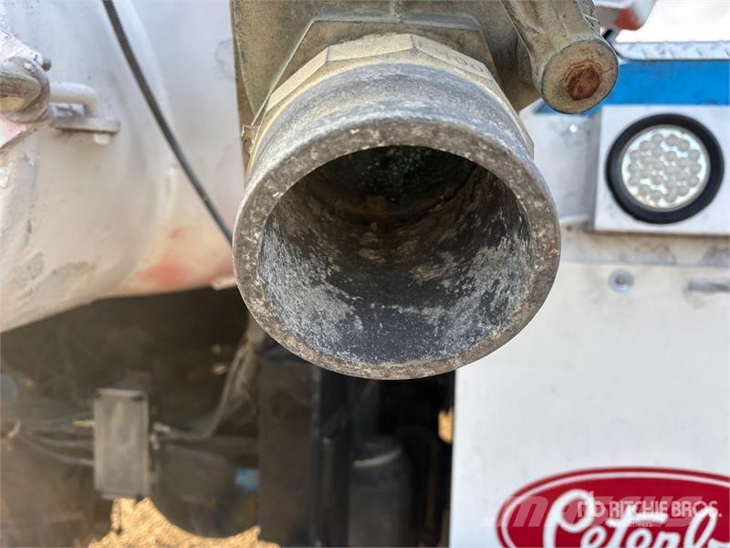 Peterbilt 348 6x4 Sewer Cleaner Truck Ассенизаторские машины