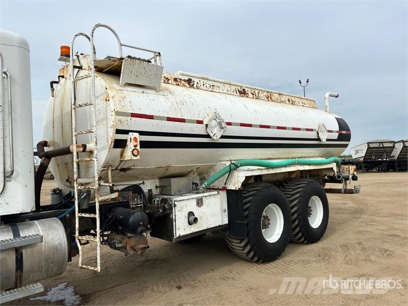 Peterbilt 357 صهاريج مياه