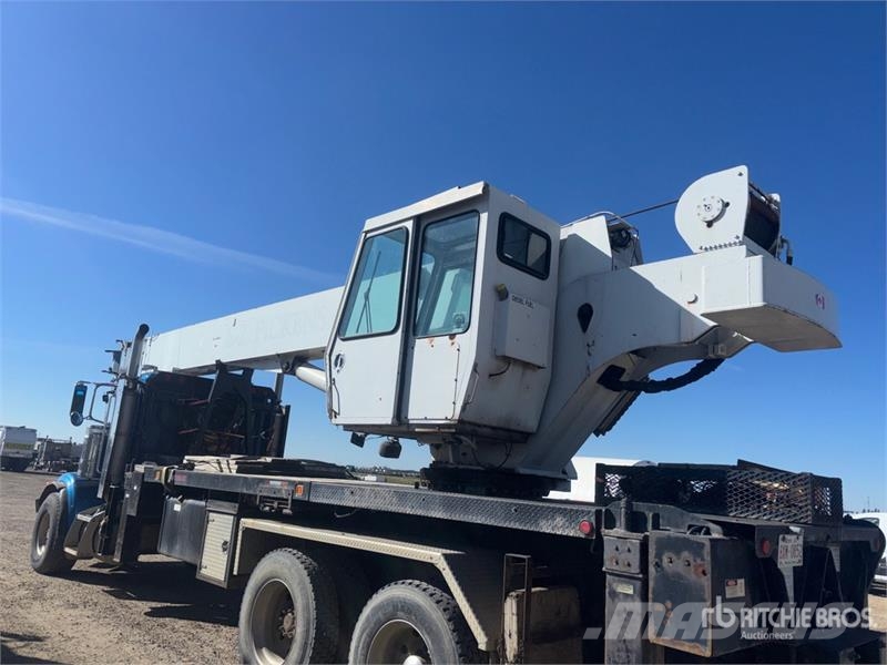 Peterbilt 357 Lastbil med kran