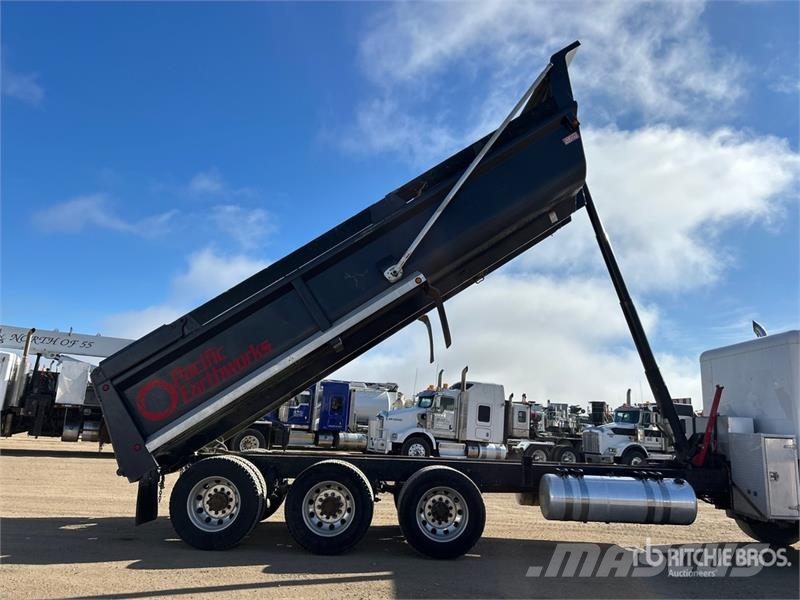 Peterbilt 357 Самосвал