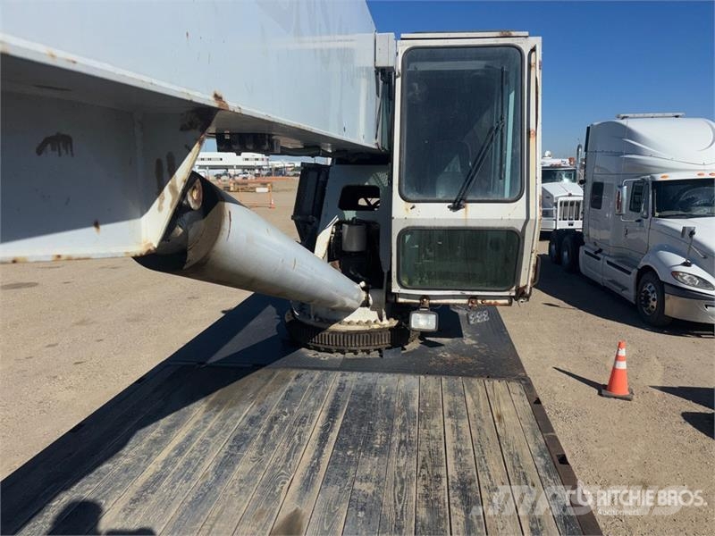 Peterbilt 357 Lastbil med kran