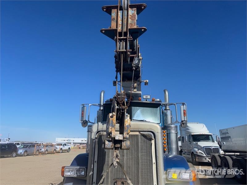 Peterbilt 357 Lastbil med kran