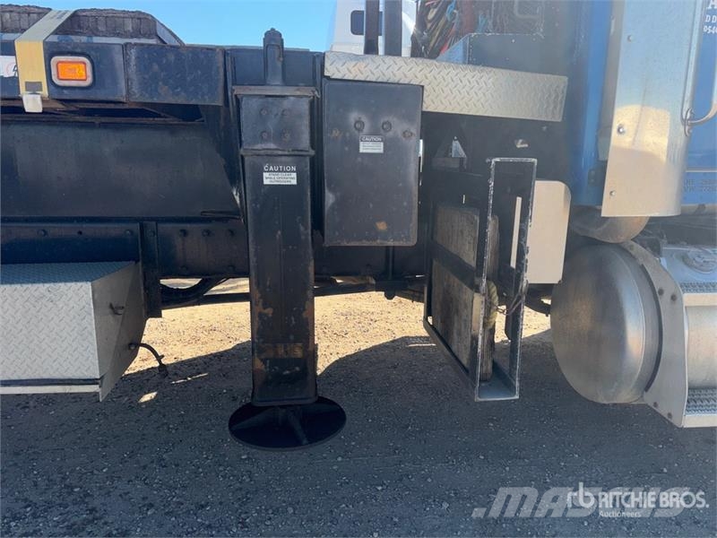 Peterbilt 357 Lastbil med kran