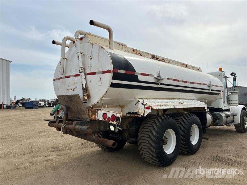 Peterbilt 357 صهاريج مياه