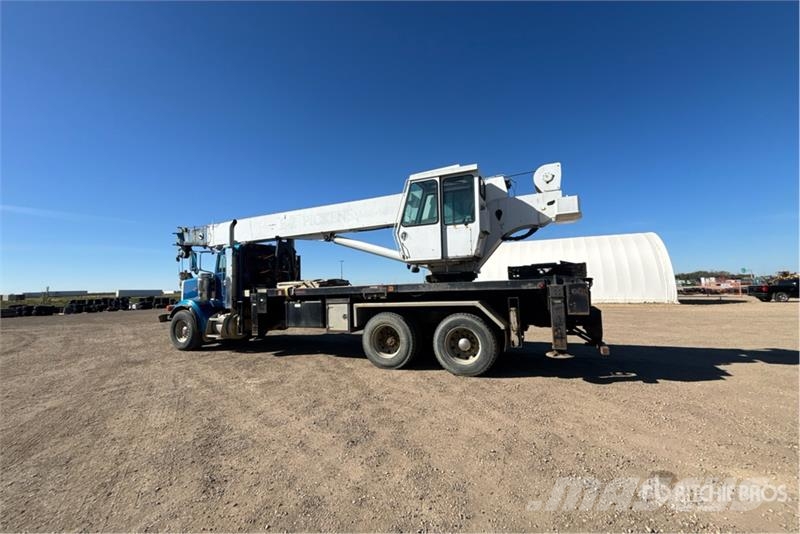 Peterbilt 357 Lastbil med kran