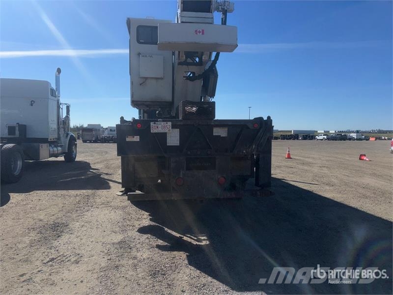 Peterbilt 357 Lastbil med kran