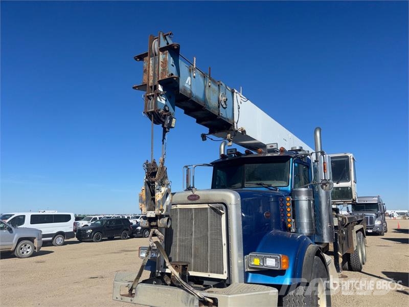Peterbilt 357 Lastbil med kran