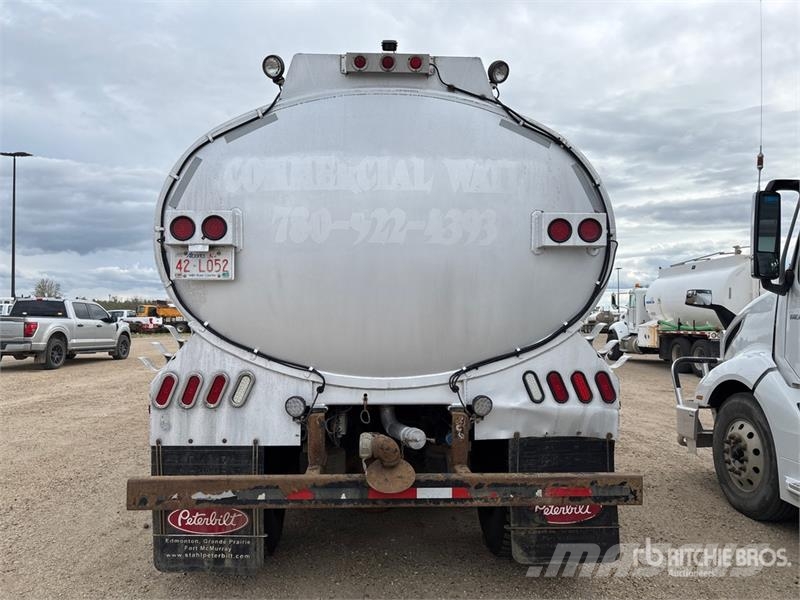 Peterbilt 365 8x6 Potable Water Truck Поливальні машини