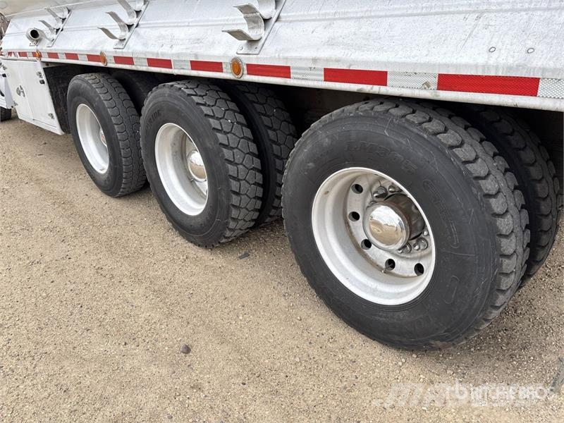 Peterbilt 365 8x6 Potable Water Truck Поливальні машини
