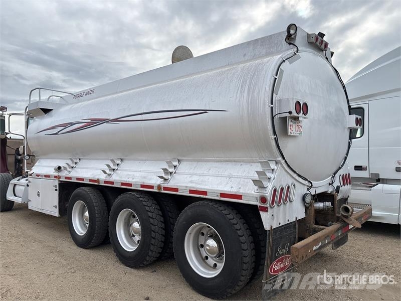 Peterbilt 365 8x6 Potable Water Truck Поливальні машини