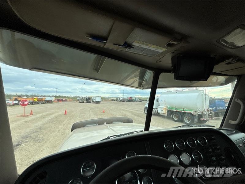 Peterbilt 365 8x6 Potable Water Truck Поливальні машини