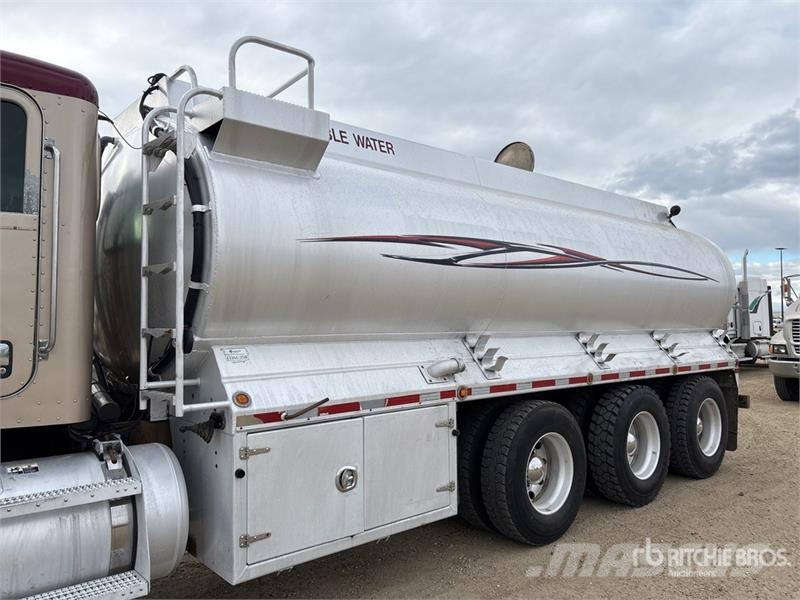 Peterbilt 365 8x6 Potable Water Truck Поливальні машини