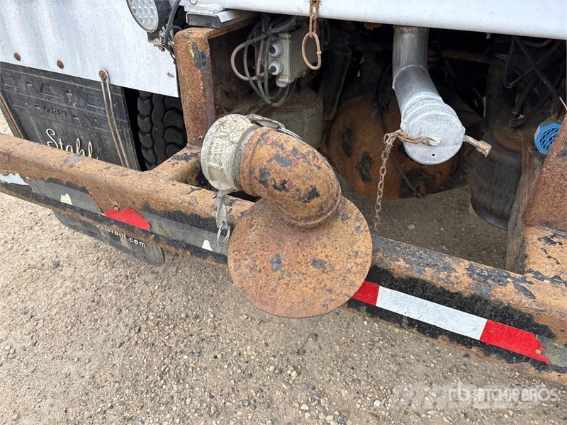 Peterbilt 365 8x6 Potable Water Truck Поливальні машини