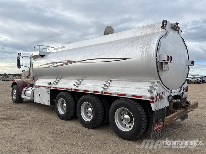 Peterbilt 365 8x6 Potable Water Truck Поливальні машини