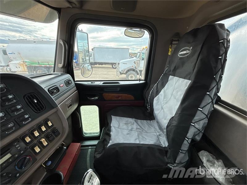 Peterbilt 365 8x6 Potable Water Truck Поливальні машини