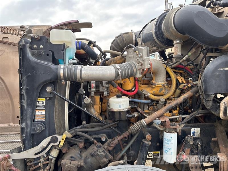 Peterbilt 365 8x6 Potable Water Truck Поливальні машини