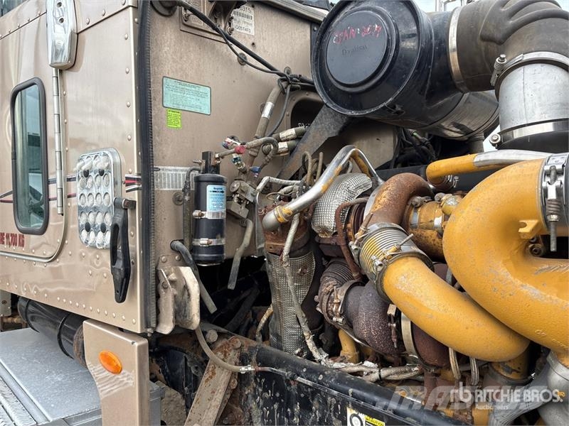 Peterbilt 365 8x6 Potable Water Truck Поливальні машини