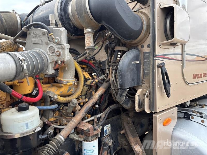 Peterbilt 365 8x6 Potable Water Truck Поливальні машини