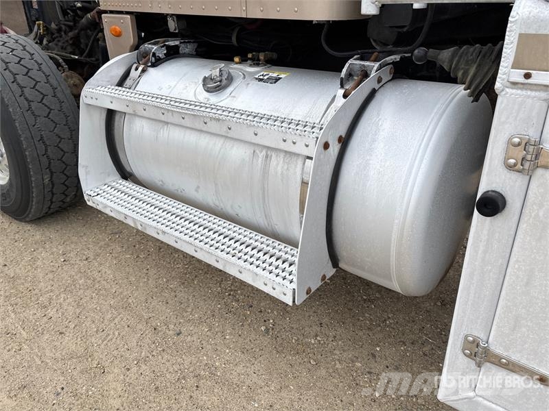 Peterbilt 365 8x6 Potable Water Truck Поливальні машини
